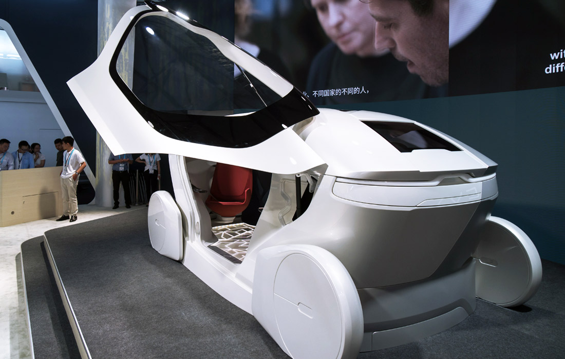 Шведская компания NEVS представила концепт электрического беспилотного автомобиля InMotion. Презентация состоялась в рамках международной выставки потребительской электроники CES 2017 в Шанхае.