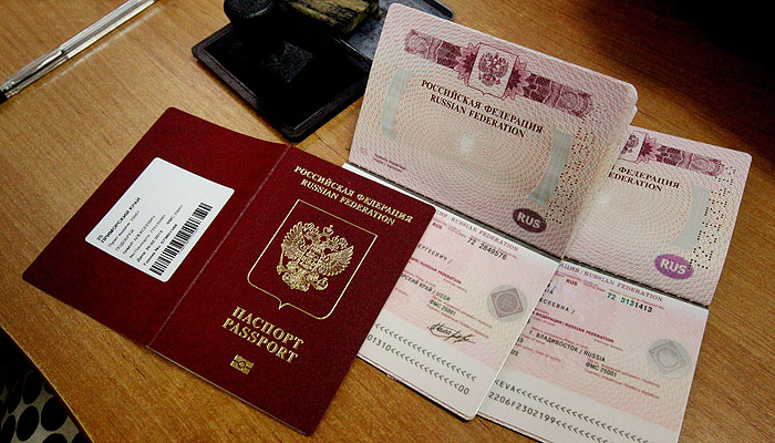 Украина намерена ввести визовый режим с Россией