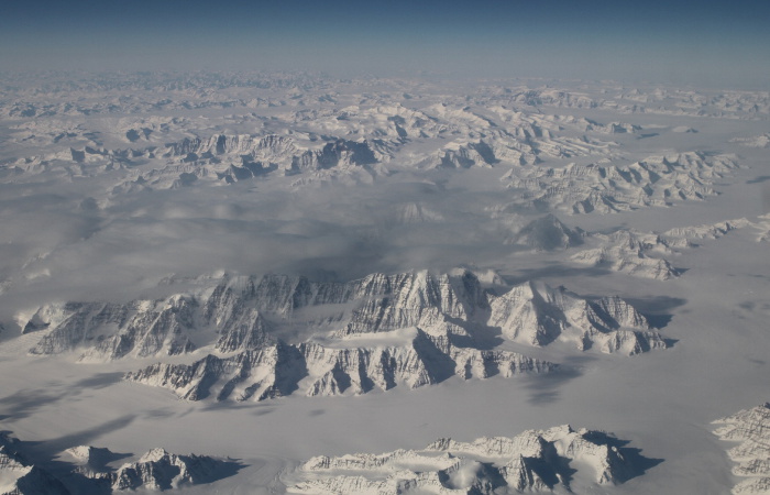 Ученые нашли объяснение таянию ледяного панциря в центре Гренландии