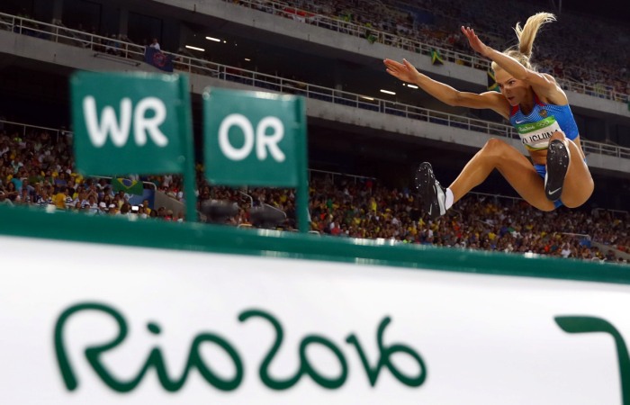 Русская легкоатлетка Дарья Клишина вышла в финал Олимпиады по прыжкам в длину