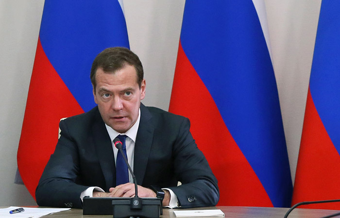МРОТ сравняется с прожиточным минимумом в ближайшие два года — Медведев