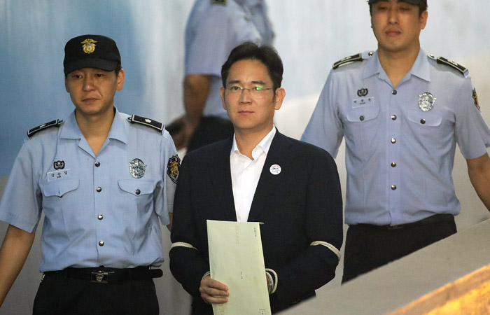 Руководитель Самсунг получил 5 лет тюрьмы