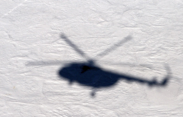 Два члена экипажа совершившего жесткую посадку в Томской области вертолета погибли