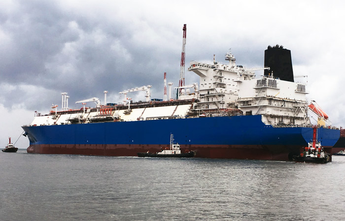 Котел на строящемся для "Газпрома" плавучем хранилище СПГ поврежден при испытаниях