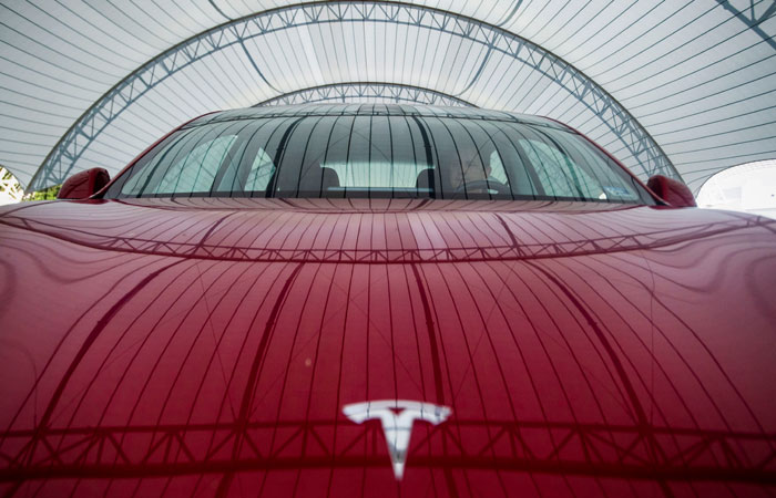 Акции Tesla взлетели на 20% на фоне неожиданной прибыли в III квартале
