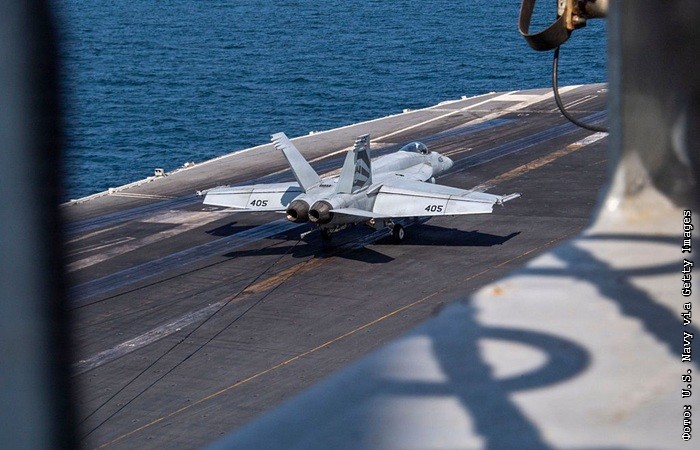 В КСИР заявили об ударах по американскому авианосцу Abraham Lincoln