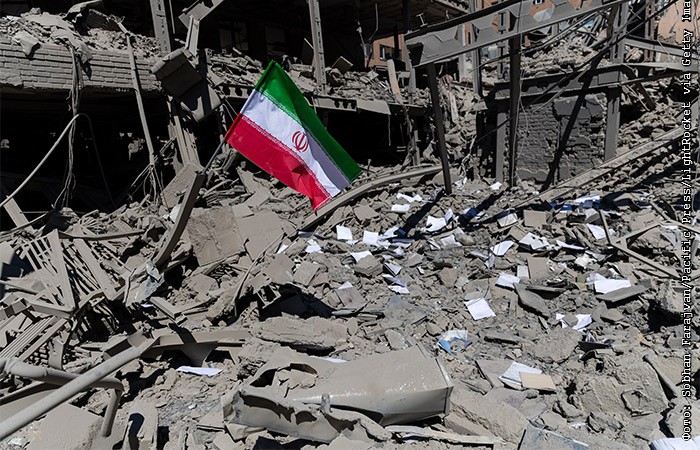 Красный Крест впервые с конца февраля доставил гумпомощь в Иран