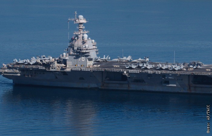 Авианосец ВМС США 