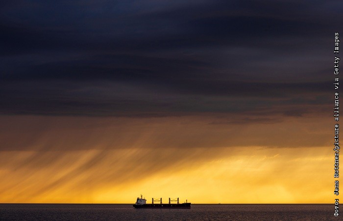 Захваченное США в Оманском заливе иранское грузовое судно направлялось из Китая в Иран