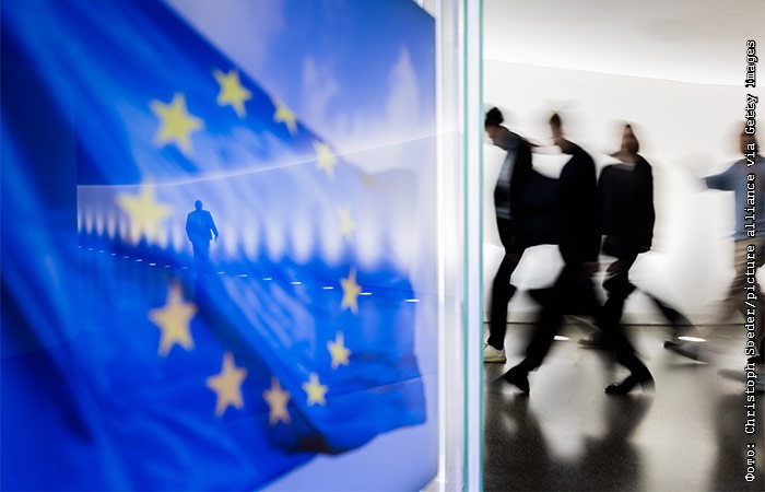 Постпреды ЕС одобрили 20-й пакет санкций против РФ и кредит для Украины