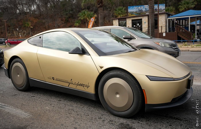Tesla начала выпуск Cybercab
