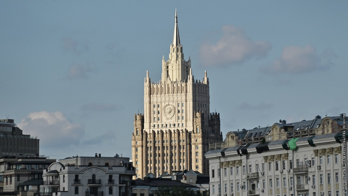 Russian Foreign Ministry urges foreign citizens to refrain from traveling to Ukraine