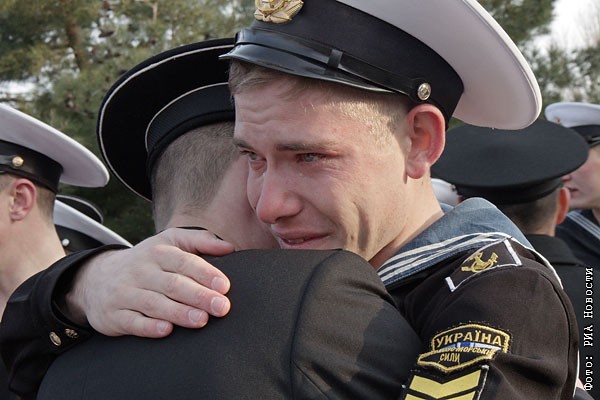 Курсанты-украинцы покидают Нахимовское военно-морское училище в Севастополе