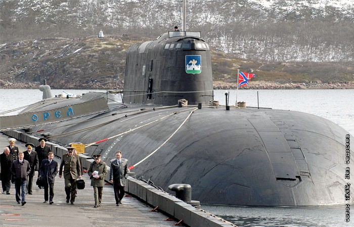 Подводная лодка в волге