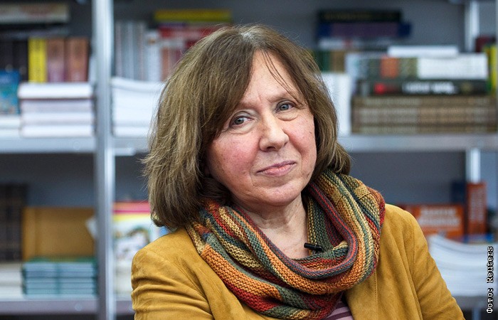 Нобелевскую премию по литературе присудили Светлане Алексиевич