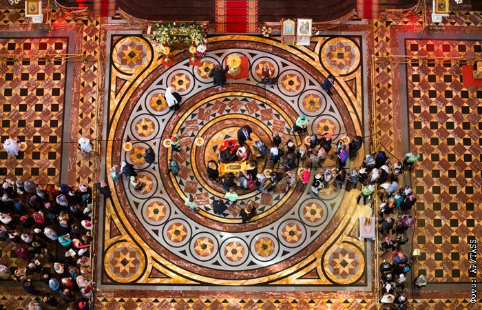 Мощи Николая Чудотворца отправили из Москвы в Санкт-Петербург