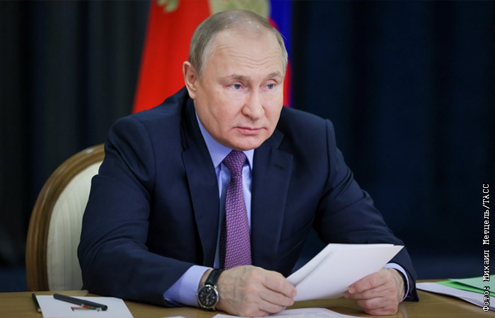 МРОТ, прожиточный минимум и пенсии неработающих пенсионеров в РФ ...