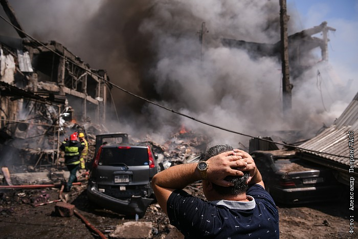 В МЧС Армении заявили 45 пострадавших в результате взрыва на рынке Еревана
