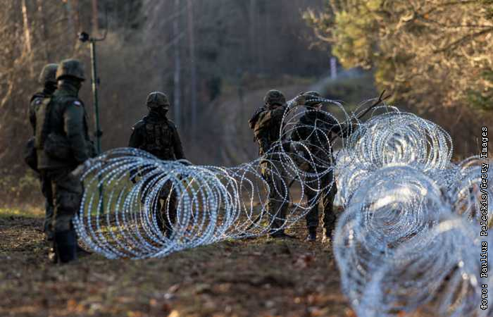 Польша начнет строительство электронного барьера на границе с Россией в марте