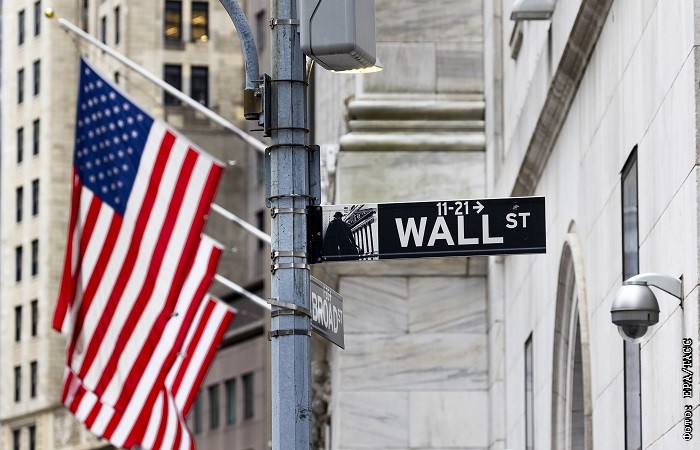 Фондовые индексы США во вторник снизились вслед за акциями банков