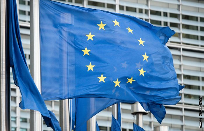 Выпиши из предложения 23. Выпишите грамматическую основу предложения. Существительные в той форме в которой они употреблены в предложении. Сочинение своему товарищу. Выпиши из предложений сочетатания слов по образцу.