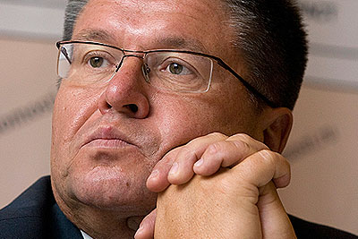 Улюкаев заявил, что острота кризиса на финрынке РФ снята