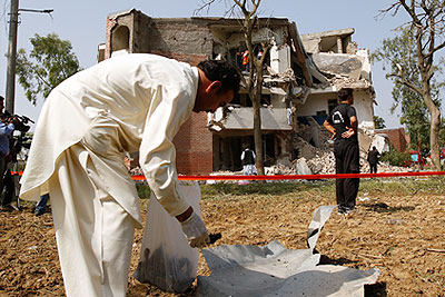 У здания штаб-квартиры полиции Исламабада прогремел взрыв
