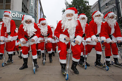 Нашествие Санта-Клаусов в Лондоне