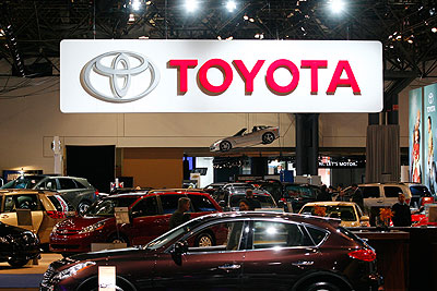 Toyota сократит объемы производства в США
