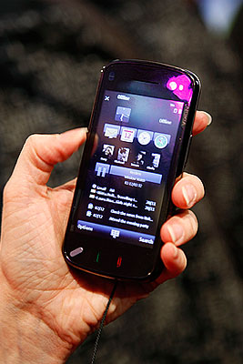 Nokia представила новое мобильное устройство Nokia N97
