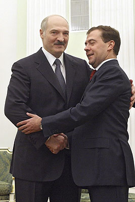 Медведев и Лукашенко договорились о принципах поставок газа