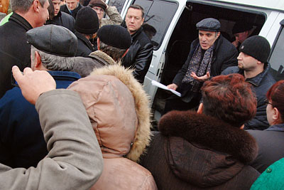 В Сочи задержали автобус, в котором ехал лидер ОГФ Гарри Каспаров