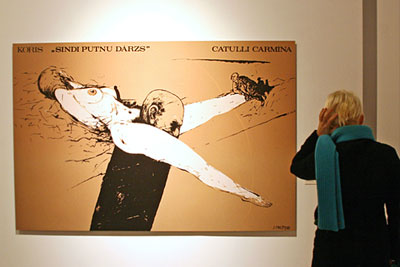 На выставке латвийского плакатного искусства "Публичные зеркала"