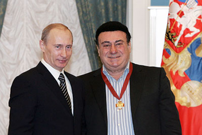 Президент России вручил государственные награды в Кремле