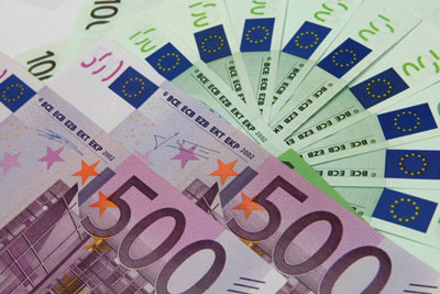 Доллар упал к евро ниже отметки в $1,51