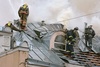 Пожар в здании, где расположен ресторан "Нью Васюки"