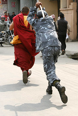 В Непале полиция разогнала участников антикитайской демонстрации