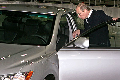 31 марта Toyota начинает продажи седана Camry российской сборки