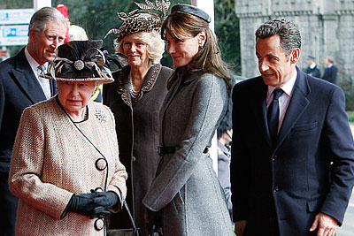 Чета Саркози прибыла с визитом в Великобританию