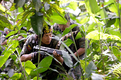 Венесуэла и Эквадор стягивают войска к границам