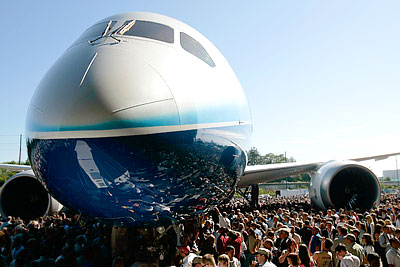 Boeing откладывает поставки 787 Dreamliner