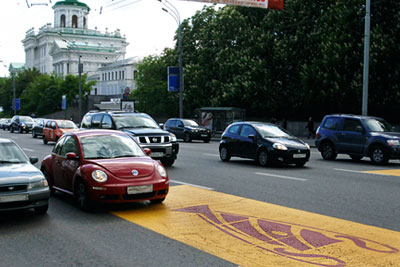 В Москве на дорогах появилась символика Лиги чемпионов