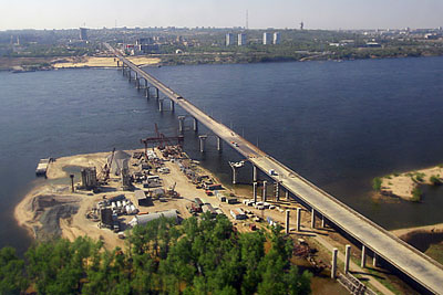 Самый длинный мост в России строится в Волгограде