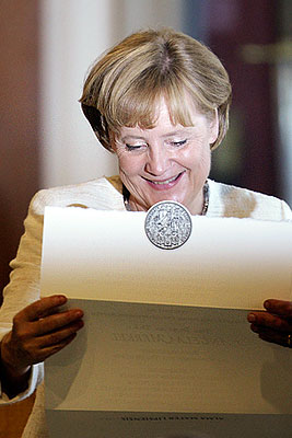Ангела Меркель - почетный доктор наук