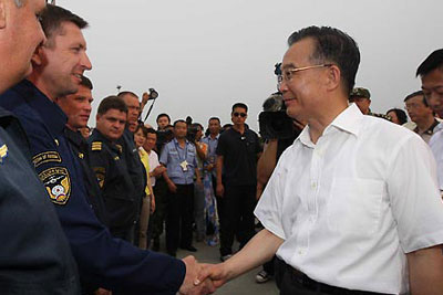 Встреча МЧС с премьером Госсовета Китая в зоне землетрясения