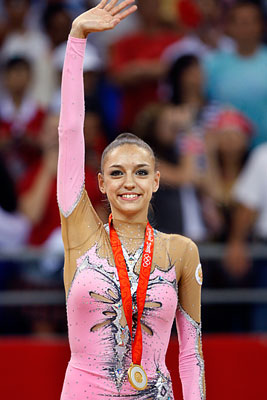 20-ю олимпийскую золотую медаль принесла России Евгения Канаева