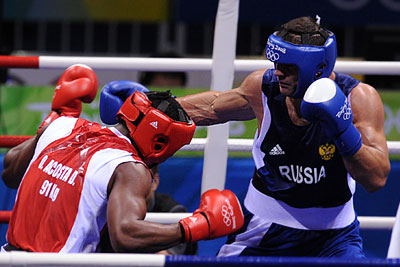 Российский боксер Рахим Чахкиев вышел в финал на Олимпиаде-2008
