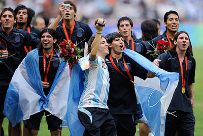 Сборная Аргентины по футболу выиграла золотые медали на Олимпиаде-2008