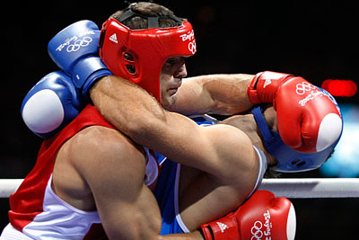 Боксер Рахим Чахкиев выиграл для России 21-ю золотую медаль