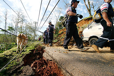 Число жертв землетрясения в Коста-Рике достигло 34 человек